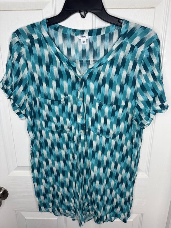 Sonoma Goods For Life Tops - EUC Printed Teal and White Blouse by Sonoma